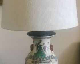 Vintage Chinese Porcelain Peacocks Famille Rose Canton Vase Table Lamp & Shade