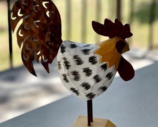 Folksy rooster decor