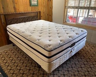 Beauty Rest Recharge queen mattress set