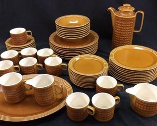 HORNSEA MID CENTURY ENGLAND, POTTERY DISHES