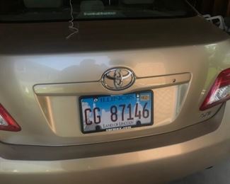 2010 TOYOTA CAMRY $7000 , 78k miles rear panel passenger side scratch and passenger side mirror replaced with wrong color