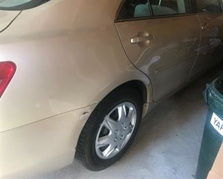 2010 TOYOTA CAMRY $7000 , 78k miles rear panel passenger side scratch and passenger side mirror replaced with wrong color