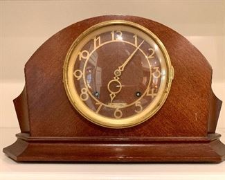 $100 - Seth Thomas Art Deco Mantel Clock - 14 l x 5 w x 8.5 h