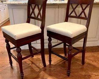 Alternative View of Hancock and Moore Chairs