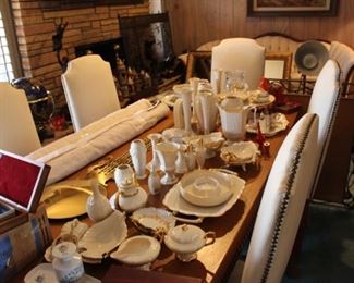 Custom vintage dining table - all like new with 6 heavy duty chairs, upholstery like new - very heavy - must hire professional movers