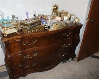 White Fine furniture dresser