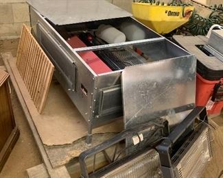 Brower Chick & Qual Brooder and accessories