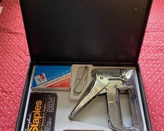 Swingline Staple Gun
