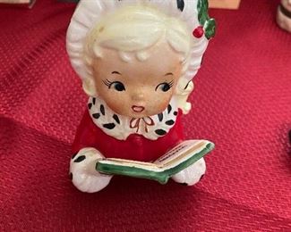 1957 Napco Miniature Christmas Caroler Head Vase (CX2709A)