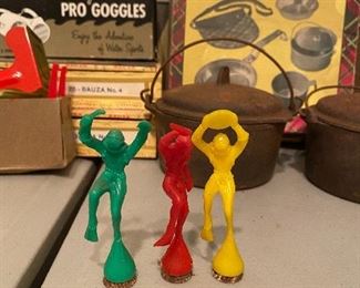 Kellogg's Frogmen Cereal Premiums 