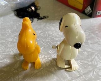 Snoopy and Woodstock White Knobs 