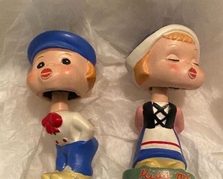 Vintage Kissing Dutch Nodders