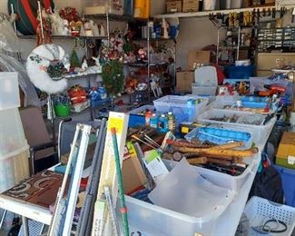 Very full garage. 4 tools chests FULL of tools...more pictures to come