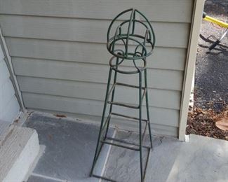 Metal Plant Stand