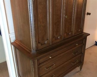 American of Martinsville Gentleman’s Dresser