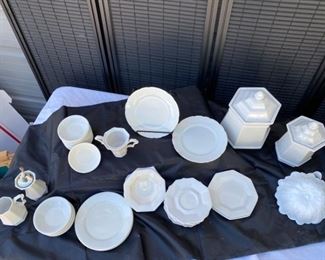 White Dish Lot