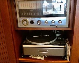 * Beautiful ZENITH Stereo Console with Radio and Turn Table. Works and Sounds Good!   