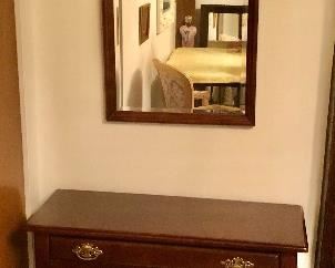 * Nice 3 Piece Vanity Set