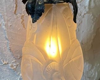 Antique Wrought Iron Leaf 2 head Lamp 19x16x10in HxWxD