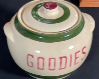 Watt Pottery 76 Goodies Jar Cookie 7in h x 8in diameter