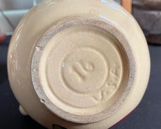 Watt Pottery 16 Pitcher Apple 6.75x5.5x6.5in HxWxD