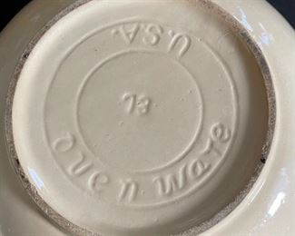 Watt Pottery 73 Apple Green Band Dutch oven Casserole 6in H x 10.75in Diameter