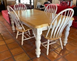 Country Maple Farmhouse Dining Table w/ 4 Chairs 30x41x58-75in HxWxD