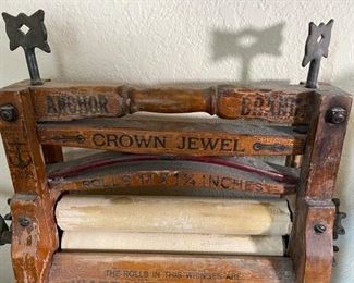 Antique Anchor Brand Crown Jewel Clothing Wringer