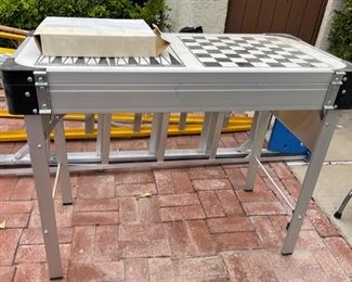 Vintage COLEMAN Camping Kitchen Outdoor Portable Folding Table & Sink Backgammon 31 x 40 x 20 HxWxD