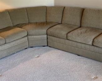 Robb & Stucky Traditional Fabric Sectional Sofa 32in H x 39in D x115-99in HxWxD