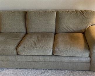 Robb & Stucky Traditional Fabric Sectional Sofa 32in H x 39in D x115-99in HxWxD