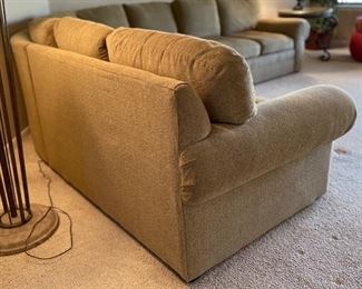 Robb & Stucky Traditional Fabric Sectional Sofa 32in H x 39in D x115-99in HxWxD