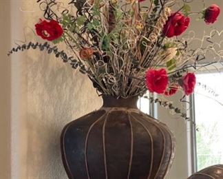 Large Tarahumara Mexican pottery on Stand POT: 23in H x 18in Diameter