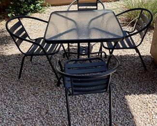 Patio Table & 4 Chairs 36x22x22in HxWxD