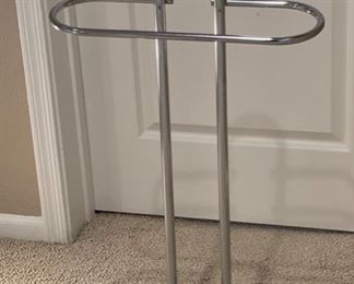 Chrome Metal Bedroom Valet 38x18x11in HxWxD