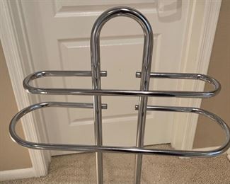 Chrome Metal Bedroom Valet 38x18x11in HxWxD