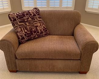 La-Z-Boy Oversized Chair Brown and Beige Lined Fabric with Wood Legs and One Throw Pillow #1 34x58x38 HxWxD