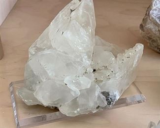 Assortment of 5 medium size mineral rocks