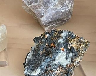 Assortment of 5 medium size mineral rocks