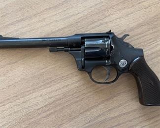 High Standard Sentinel R-101 .22 Cal, 9 Shot Revolver box of 50 rounds included Barrel length 5 in. Total Length 11 in.