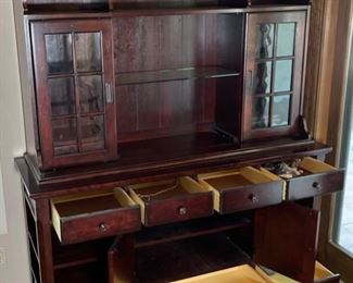 Attic Heirlooms Fireside Cherry Broyhill China Buffet with Hutch 82x64.5x20in HxWxD