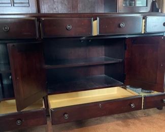 Attic Heirlooms Fireside Cherry Broyhill China Buffet with Hutch 82x64.5x20in HxWxD