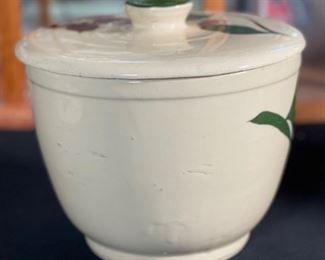 Watt Pottery Starflower Ice Bucket w/ Lid 7.5in h x 8in diameter