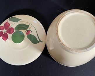 Watt Pottery Starflower Ice Bucket w/ Lid 7.5in h x 8in diameter