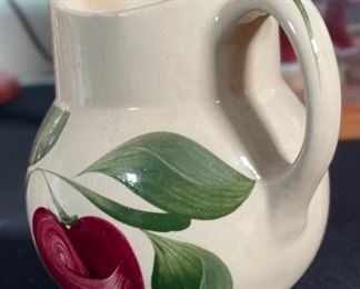 Watt Pottery 15 Pitcher Apple 5.5x5.75x4.25in HxWxD