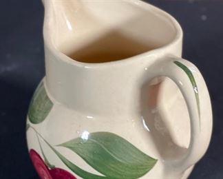 Watt Pottery 15 Pitcher Apple 5.5x5.75x4.25in HxWxD