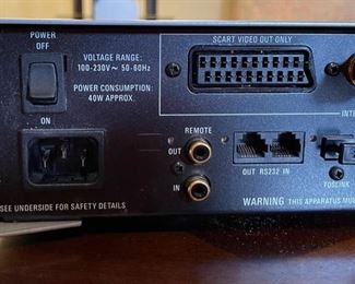 AS-IS LINN Unidisk 1.1 DVD CD SACD Player Universal 3.25x15x15in HxWxD