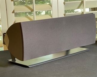 LINN Komponent 106 Center Channel Speaker on stand 9x22x8in HxWxD