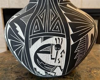 Alisha Chino Native American Etched Wedding Vase AC Acoma NM 15x9x9in HxWxD
