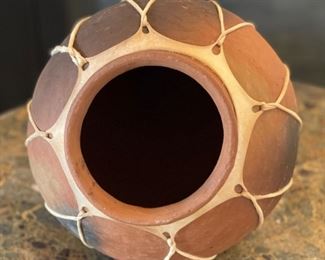 Tarahumara Mexican pottery Pot SM Decor 10in H x 9in Diameter